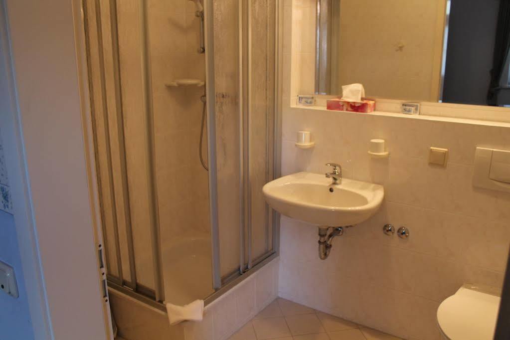 Hotel Zur Post Bernkastel-Kues Kültér fotó
